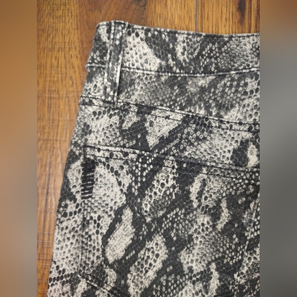 PAIGE Snakeskin Hoxton Slim Women's Jeans Size 27 - Picture 8 of 8